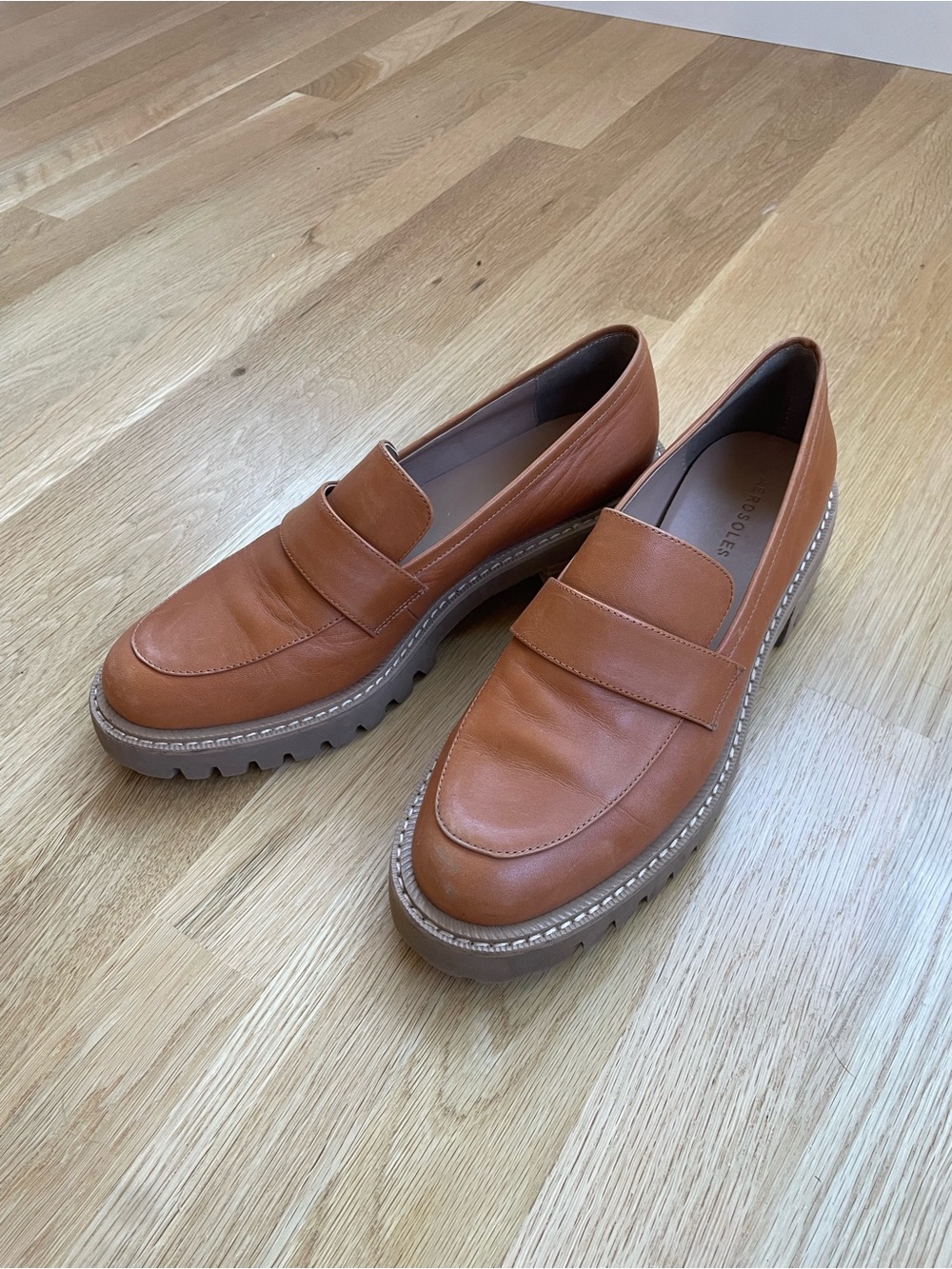 AEROSOLES Ronnie Tan Leather Lug-Sole Loafer